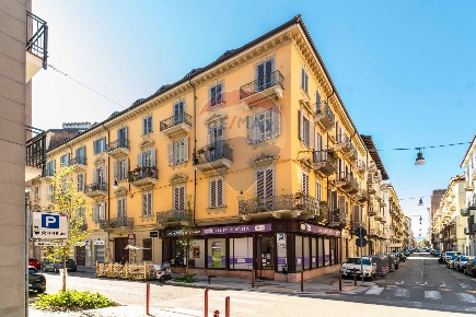 Foto Bar in via san secondo, Torino Crocetta di 70 m² con 3 locali