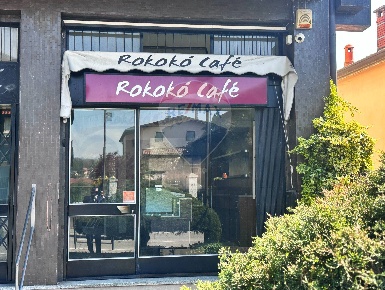 Foto Attività commerciale in Viale Ticino, Gavirate Centro di 57 m²