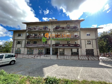 Foto Locale commerciale in Via Sicilia, Campobasso Colle dell'Orso