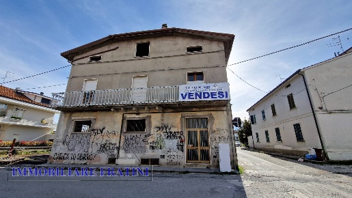Foto Magazzino in Via Ovidio Nasone, Sant'Egidio alla Vibrata Centro
