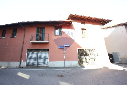 Foto Locale commerciale in Via G. Marconi, Osio Sopra di 370 m² in vendita