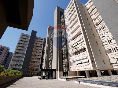 Foto Appartamento in Via Salvatore Matarrese, Bari Poggiofranco di 131 m²