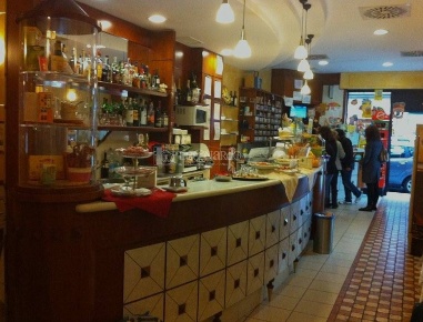 Foto Attività commerciale a Maltignano Centro di 237 m² con 3 locali