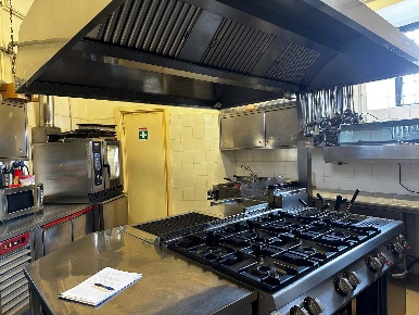 Foto Attività commerciale in Centro Storico, Viterbo di 170 m² con 1 locali