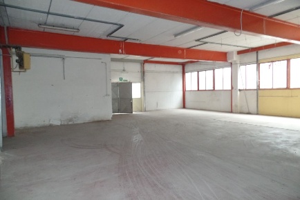 Foto Attività commerciale a Terranuova Bracciolini di 800 m² in vendita