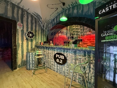 Foto Negozio in Via Coppola, Catania Centro Storico di 92 m² con 3 locali