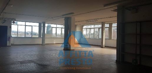 Foto Laboratorio a Cerreto Guidi di 380 m² con 1 locali in affitto