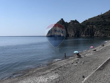 Foto Appartamento in Via consolare valeria, Sant'Alessio Siculo di 55 m²