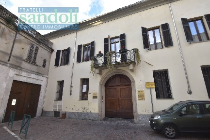 Foto Ufficio in Via San Michele, Vercelli Centro di 66 m² con 2 locali