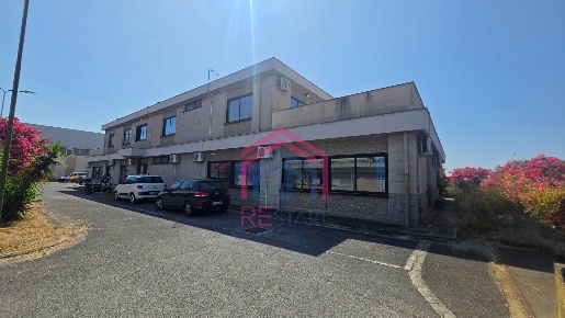 Foto Ufficio in Via De La Comunella, Roma Castel Romano di 350 m²