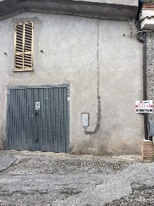Foto Locale commerciale in vicolo fanfarillo, Alatri Centro di 60 m²