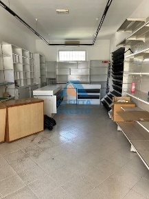 Foto Negozio a Empoli di 55 m² con 1 locali in affitto