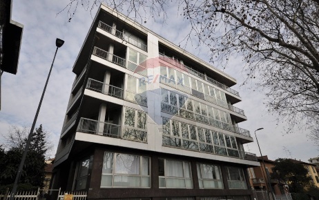 Foto Ufficio in Viale Lunigiana, Milano Maggiolina di 200 m² con 6 locali
