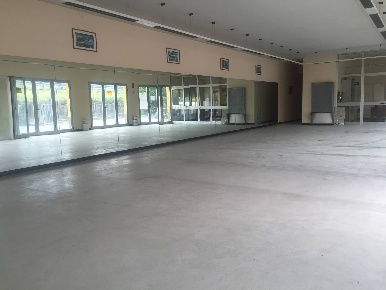 Foto Attività commerciale in via della chiesa xxxii, Lucca di 296 m²