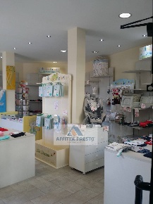 Foto Attività commerciale a Empoli di 60 m² con 1 locali in affitto
