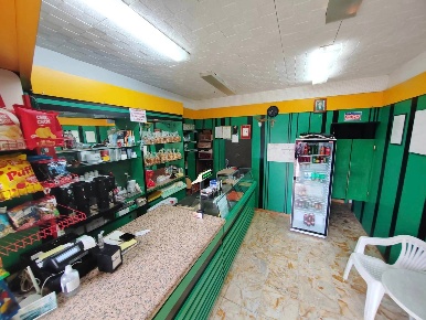 Foto Locale commerciale in via della repubblica, Maenza di 45 m² in vendita