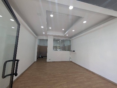 Foto Negozio in Via Delle Baleari, Roma Ostia Ponente di 46 m² con 1 locali