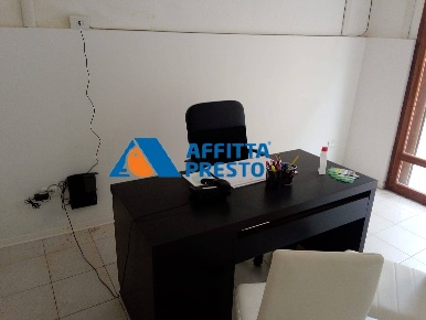 Foto Attività commerciale a Castelfiorentino di 17 m² con 1 locali
