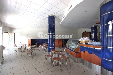 Foto Locale commerciale in Geltrude Beolchi, Cuggiono Centro di 175 m²