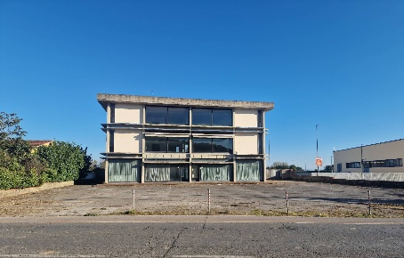 Foto Locale commerciale a Quarrata di 1200 m² in affitto