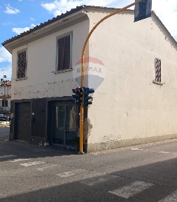 Foto Negozio in Via Livornese, Empoli Ponte a Elsa - Brusciana di 115 m²
