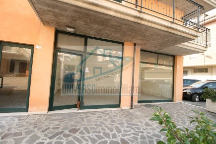 Foto Attività commerciale a Campofilone di 60 m² con 1 locali in affitto