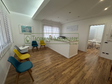 Foto Ufficio in Via Francavilla, Taormina Chianchitta Trappitello di 100 m²