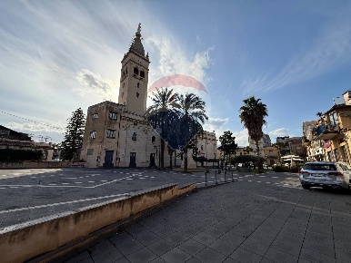 Foto Ufficio in via Umberto, Fiumefreddo di Sicilia di 160 m² con 1 locali