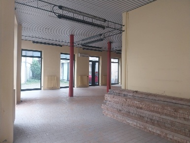 Foto Locale commerciale a Gallarate di 140 m² con 3 locali in affitto