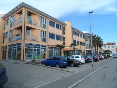 Foto Locale commerciale in Via Toti, San Benedetto del Tronto di 160 m²