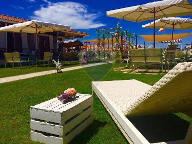Foto Attività commerciale in Via Giuseppe Barellai, Viareggio Lungomare
