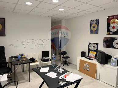Foto Ufficio in Via Muscatello, Catania Borgo di 135 m² con 5 locali
