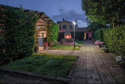 Foto Agriturismo a Grosseto Istia D'Ombrone - Poggio la Mozza di 350 m²