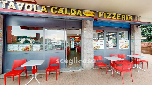 Foto Attività commerciale in Via Del Calice, Roma Appio Claudio - Statuario
