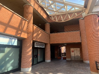 Foto Ufficio in Piazza Marconi, Vimercate Semicentro di 54 m² con 1 locali