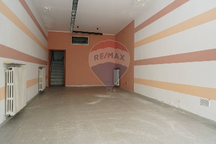 Foto Locale commerciale in Corso Sicilia, Enna Centro di 81 m² con 2 locali