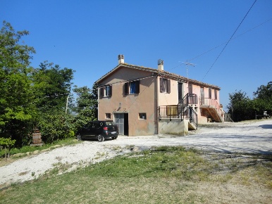 Foto Cessione attività in Colle Ravara, Serra de' Conti di 170 m²