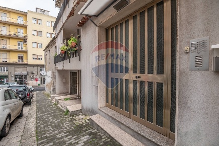 Foto Attività commerciale in Via Serafino Amabile Guastella, Ragusa