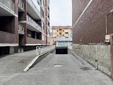 Foto Magazzino in Via Domenico Tibone, Torino Nizza Millefonti di 130 m²