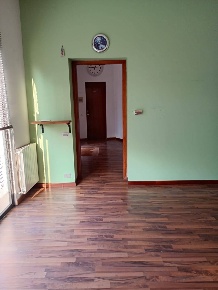 Foto Negozio in Via Fratelli Bandiera, Melzo di 50 m² con 1 locali