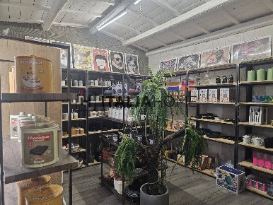 Foto Locale commerciale in Via Giuseppe Garibaldi, Cagliari Villanova