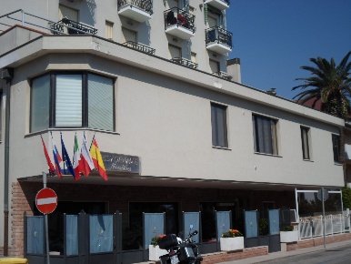 Foto Hotel in Via Maffei, San Benedetto del Tronto Porto d'Ascoli di 220 m²