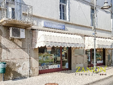 Foto Locale commerciale in via Latina, Romans d'Isonzo Centro di 63 m²
