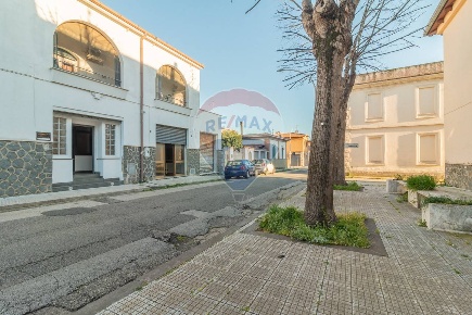Foto Locale commerciale in Via Eugenio Curiel, Montalto di Castro Centro