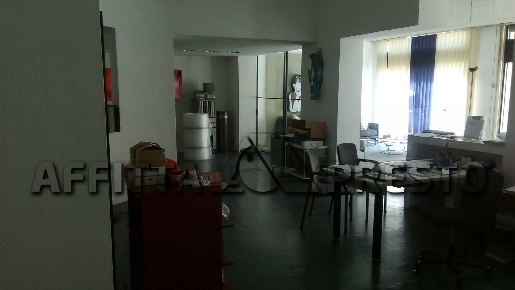 Foto Attività commerciale in Via Monte Grappa, Livorno di 170 m² in affitto