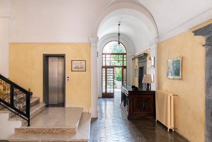 Foto Hotel in Via Luca Signorelli, Orvieto Centro di 1916 m² in vendita
