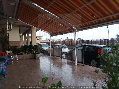 Foto Attività commerciale in via consolare campana, Qualiano di 80 m²