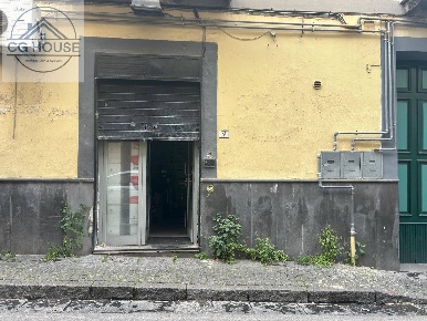 Foto Locale commerciale in Via Filippo Turati, Somma Vesuviana di 30 m²