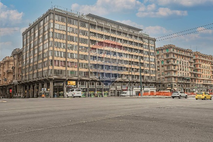 Foto Ufficio in Viale Brigata Bisagno, Genova Foce di 210 m² con 9 locali