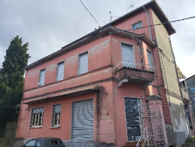 Foto Locale commerciale in manzoni, Albizzate di 90 m² con 4 locali